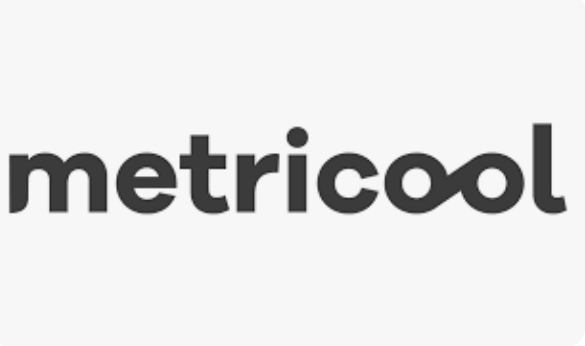 Metricool dashboard for tracking social media performance and competitor analysis.